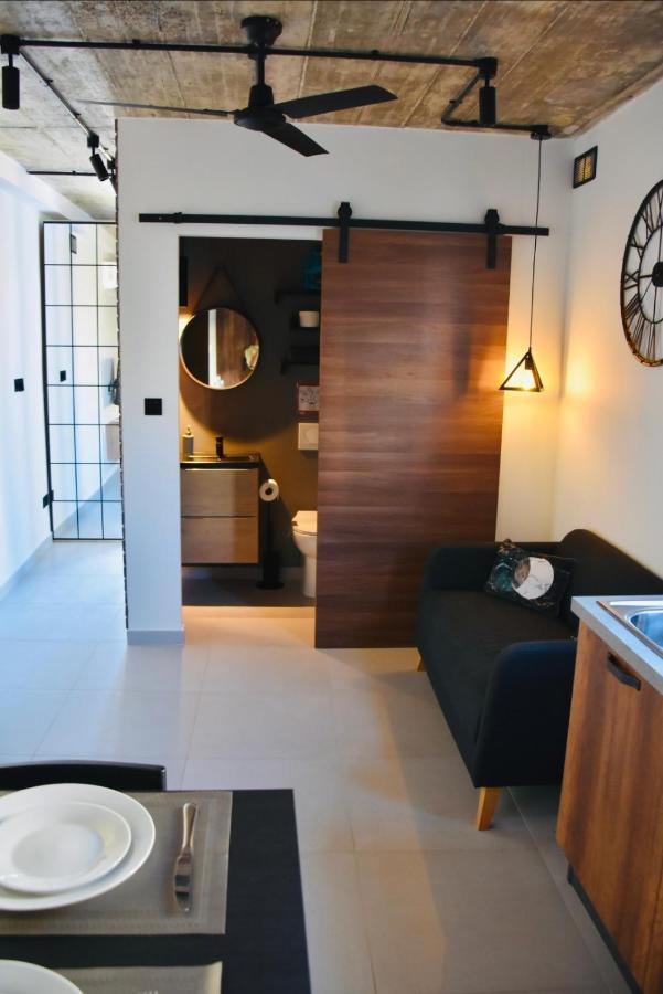 Chic Penthouse Industrial-Style Apartment Mosta Luaran gambar